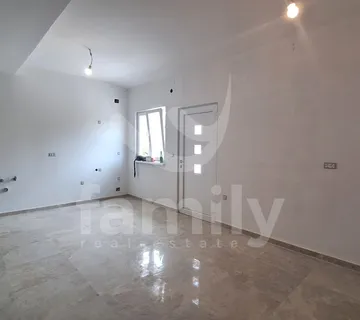 Ekskluzivno Prizemni Stan Sa Prostranom Terasom - Štinjan, Pula