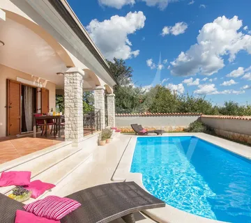 Kamena Villa Sa Bazenom I Pogledom Na Prirodu - Filipana, Marčana