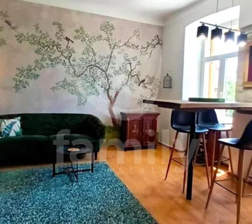 Lijepi Stan Na Atraktivnoj Lokaciji U Puli - Medulin