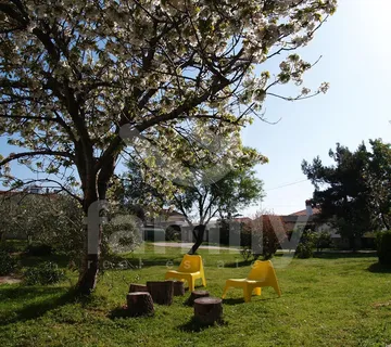 Građevinsko Zemljište Na Lijepoj Lokaciji - Ližnjan