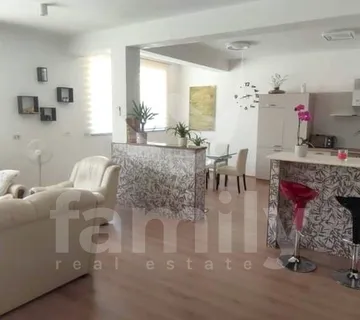 Obiteljski Stan Sa Dvije Spavaće Sobe - Pula