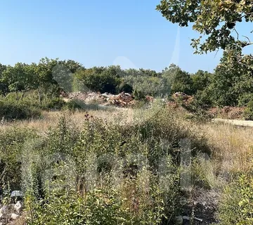 Prostrano Građevinsko Zemljište Na Mirnoj Lokaciji - Filipana, Marčana