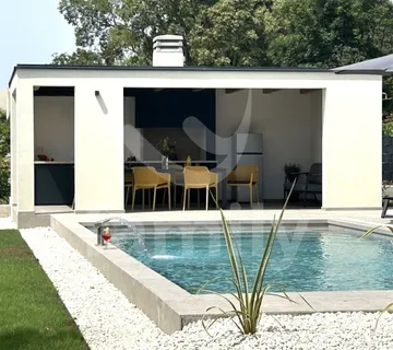 Moderno Opremljena Vila Sa Bazenom Na Divnoj Lokaciji - Svetvinčenat