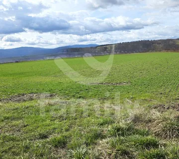 Atraktivno Zemljište Poslovne Namjene U Požegi - Požega