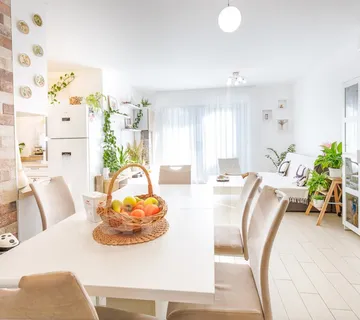 Prodaja Obiteljski Stan S Apartmanom I Vrtom Pula Veli Vrh