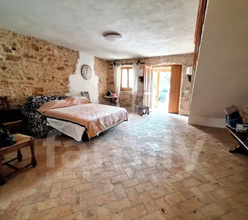Renovirana Kamena Kuća Na Odličnoj Lokaciji - Fažana