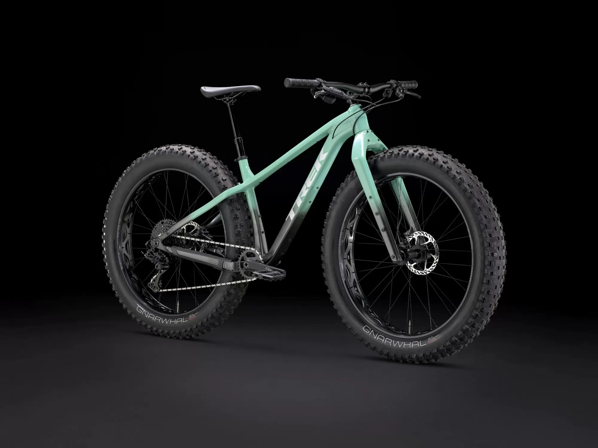 farley-5-2024-blue-sage-grey-fade-37544-17015980545247