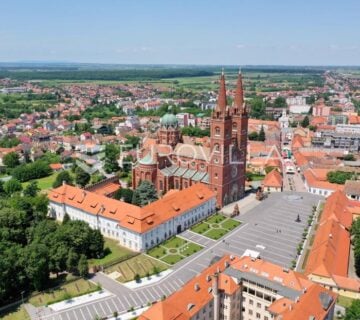 Đakovo, Centar, atraktivan poslovni prostor 114 m2 - cover