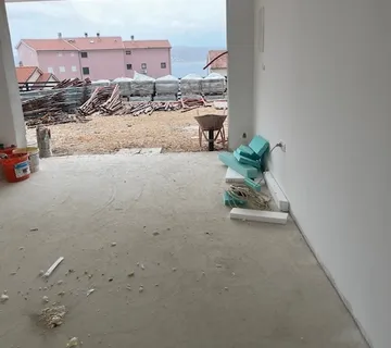 Stan 43m2/garaža - cover