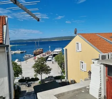 Kuća u Selcu, centru ,blizu mora - cover