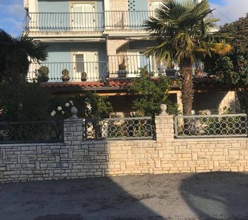 Crikvenica,Selce ,apartmanska kuća - cover