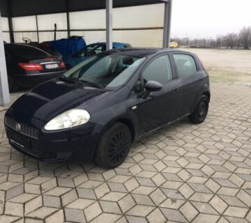 Fiat Grande Punto 1,2 8V VELIKA RASPRODAJA - PREKO 200 VOZILA - cover