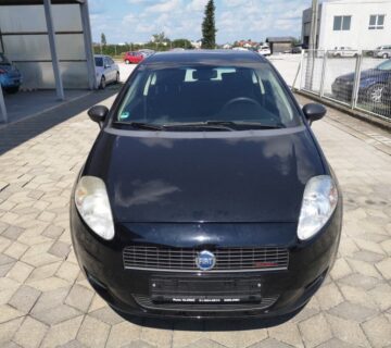 Fiat Grande Punto 1,4 8V  VELIKA RASPRODAJA - PREKO 200 VOZILA - cover