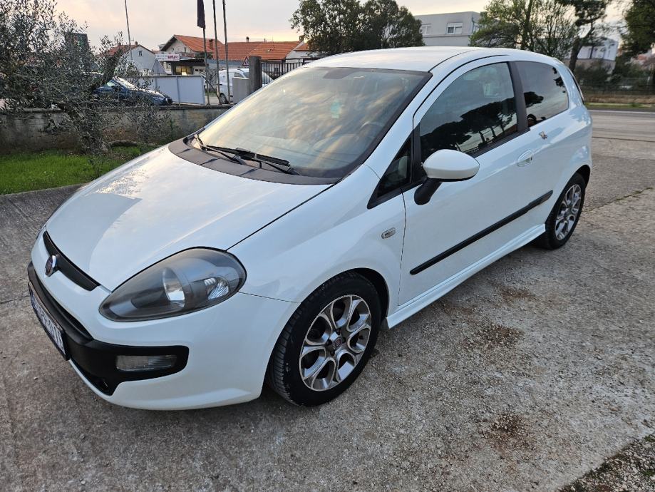 fiat-punto-evo-1.3-multijet-16v-slika-215907239