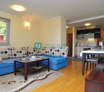 TISNO, namještena kuća, 150 m od rive, 2 apartmana, pogled na more - cover