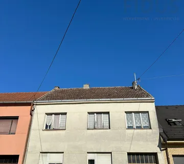 Obiteljska kuća  - Zeleno polje - cover