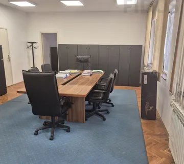 Prodaja stana/poslovnog prostora - 200 m2, Centar grada Osijeka