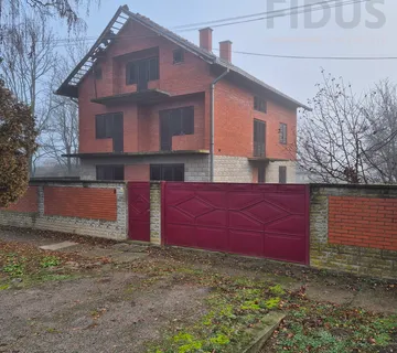 Obiteljska kuća - Petrova Slatina - cover