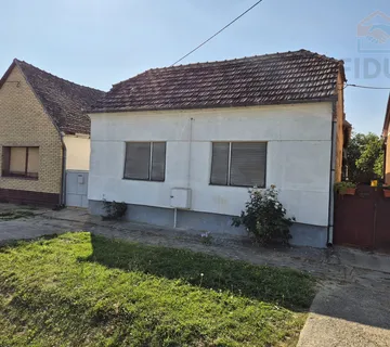Ladimirevci - kuća s dvorištem i oranicom - Bocanjevci, Belišće