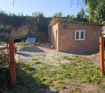 Batina - vikendicom s gatorom - Batina, Draž