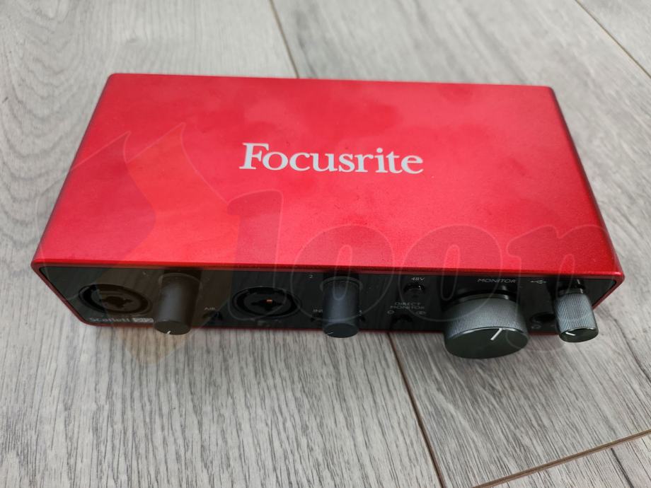 focusrite-scarlett-2i2-3-gen-audio-interface-36-rata-dostava-slika-217156152