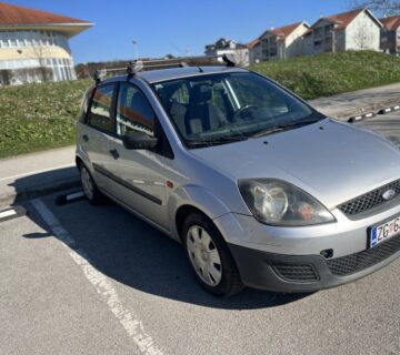 Ford Fiesta 1,4 Tdci,50 kW, 2008 god, nije reg, može na kreditne kartice - cover