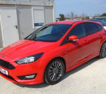 Ford Focus 1,0 ECOBOOST ST-line - cover