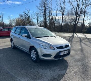 Ford Focus Karavan 1,6 TDCi #SERVISNA KNJIGA #MODEL 2010 - cover