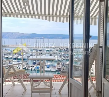 Novi Vinodolski-Stan U Centru Grada Sa Pogledom Na Marinu