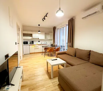 CRIKVENICA-KUĆA SA 4 APARTMANA I BAZENOM - cover