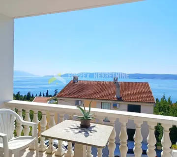 NOVI VINODOLSKI-BRIBIRKSA OBALA DVOETAŽNI STAN 150 m OD MORA - cover