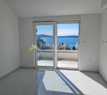 CRIKVENICA-STAN 54 m2 SA POGLEDOM NA MORE