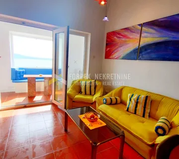 NOVI VINODOLSKI-DVOETAŽNI STAN SA POGLEDOM NA MORE  - cover