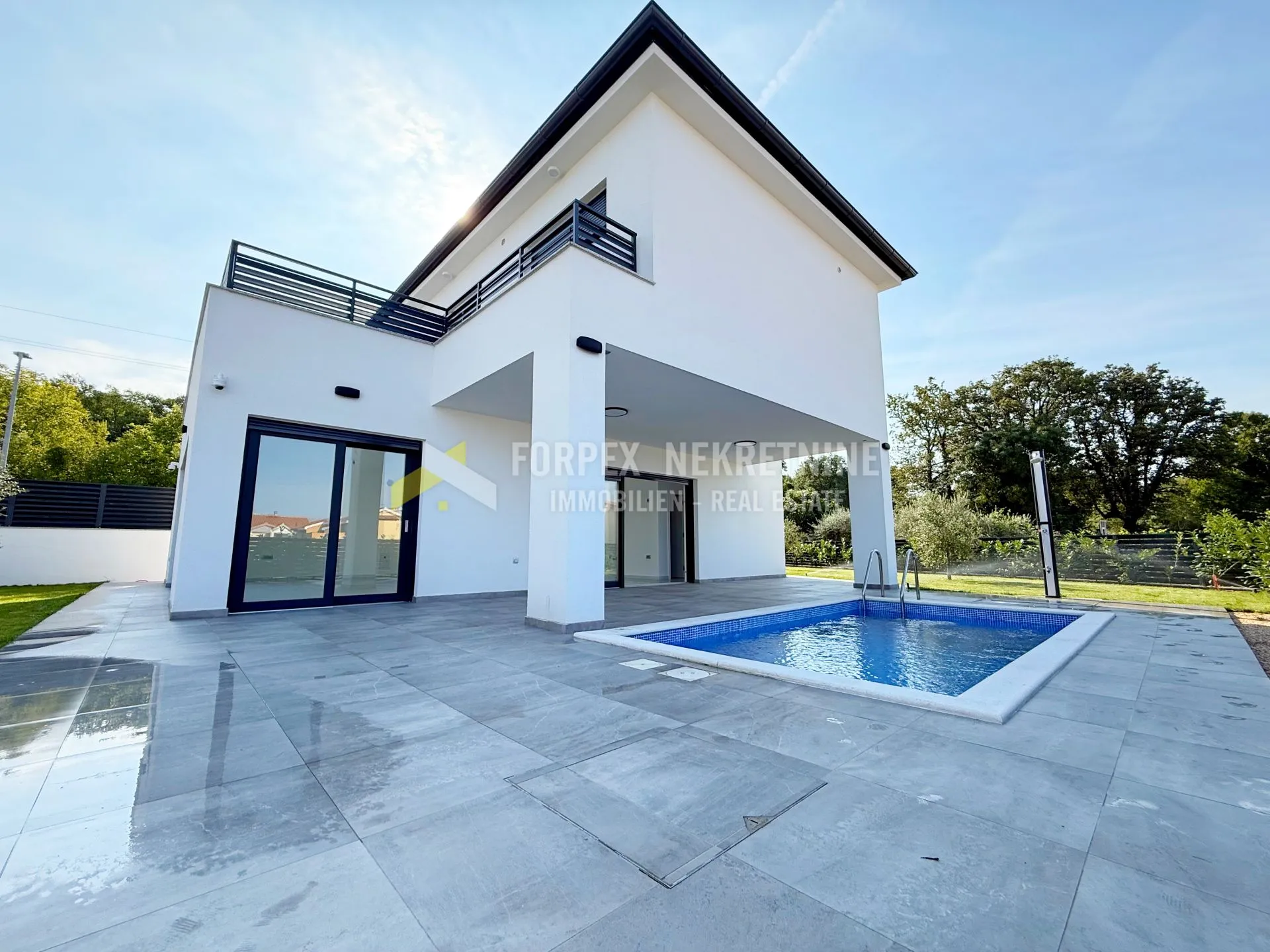 MALINSKA - KUĆA SA BAZENOM I OKUĆNICOM (NOVOGRADNJA) - cover