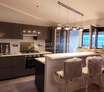 NOVI VINODOLSKI-STAN 66 m2 u CENTRU GRADA - cover