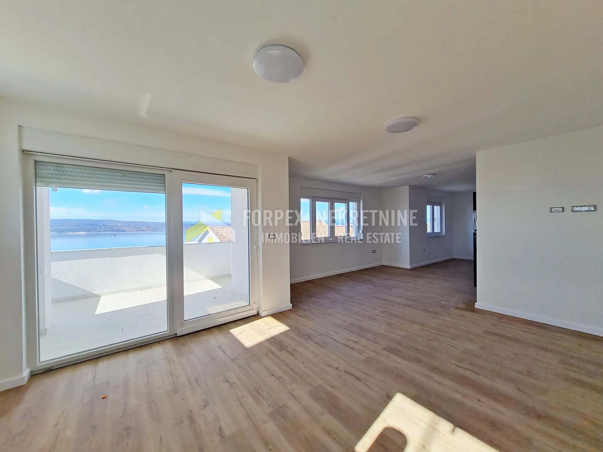 CRIKVENICA STAN 122 m2 U NOVOGRADNJI SA POGLEDOM NA MORE - cover