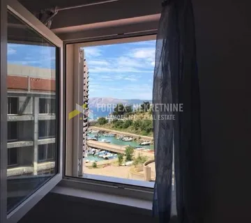 NOVI VINODOLSKI-GARSONIJERA S POGLEDOM NA MORE - cover