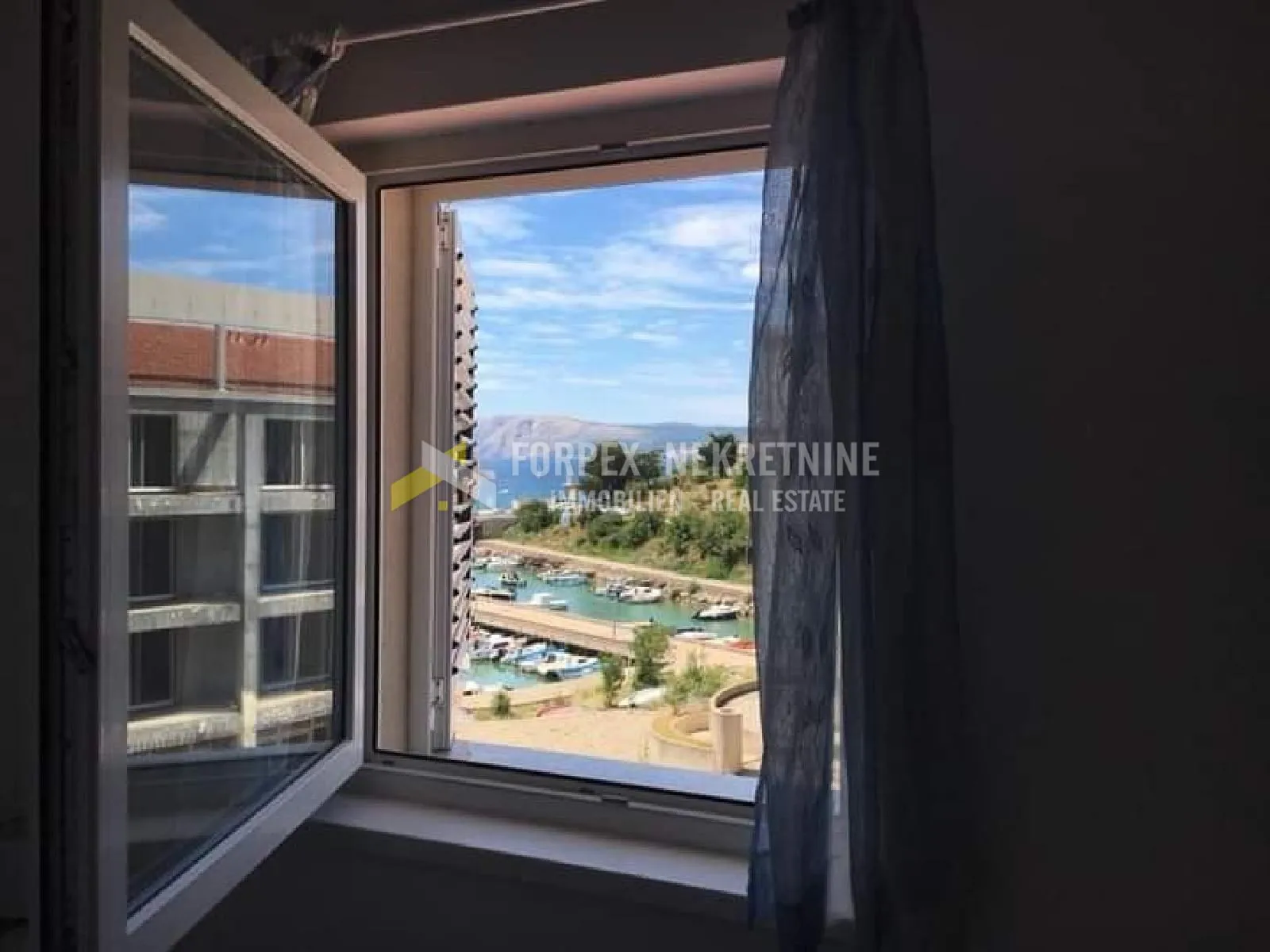 NOVI VINODOLSKI-GARSONIJERA S POGLEDOM NA MORE - cover