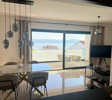 NOVI VINODOLSKI-MODERNO OPREMLJEN STAN SA DVIJE SPAVAĆE SOBE - cover