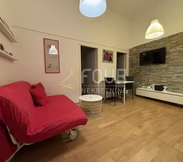 Otok Rab, kuća u nizu, 110m2, 2 stana