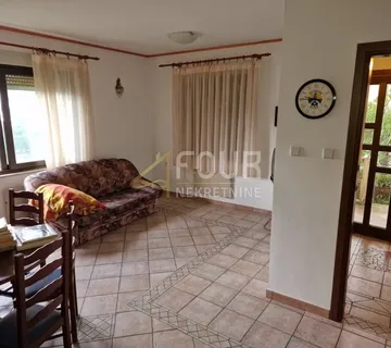 Opatija, Ičići, 78.38m2, stan + konoba, pogled na more - Ičići, Opatija