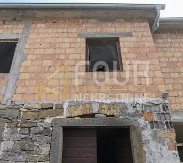 Istra, Buzet - okolica, kuća u nizu - započeta gradnja - cover