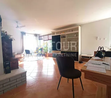 Lovran, 2s+db, 80m2, pogled na more