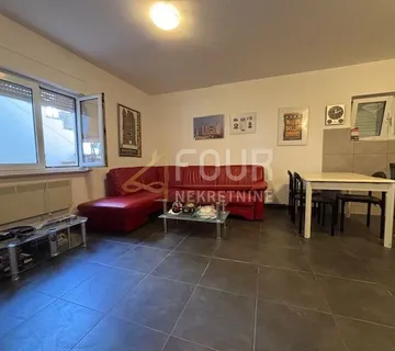Crikvenica, etaža s više stambenih jedinica, 84.71m2 - cover