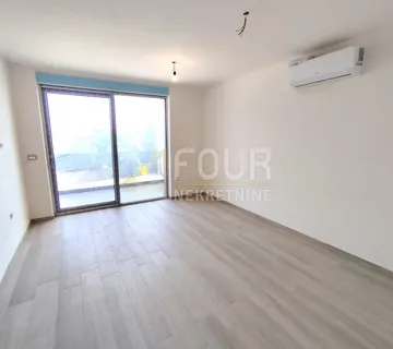 Istra, Ližnjan, novogradnja, 2s+db, lođa