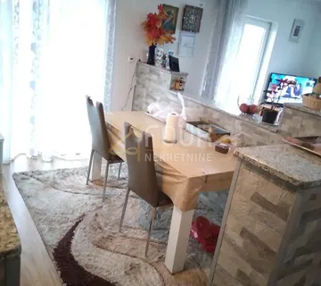 Čavle, 100m2, etaža, 3s+db, balkon + dodatni objekt - cover