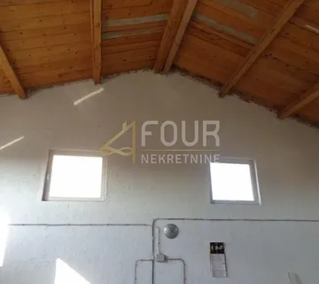 Zakup, Mavrinci, poslovna hala - cover