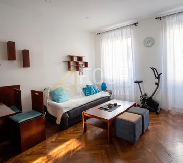 Istra, Pula - centar, 44m2, 1s+db, odlična pozicija - blizina Arene!