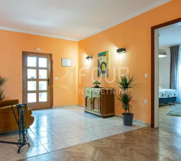Opatija, 3s+db sa studio apartmanom, 140.67m2, garaža, vrt - cover