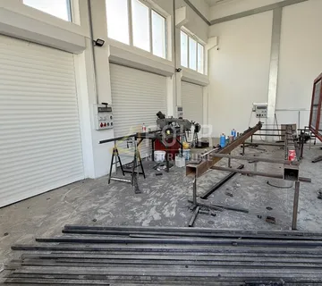 Zakup, Škurinje, poslovni prostor - radiona, 130m2 - cover